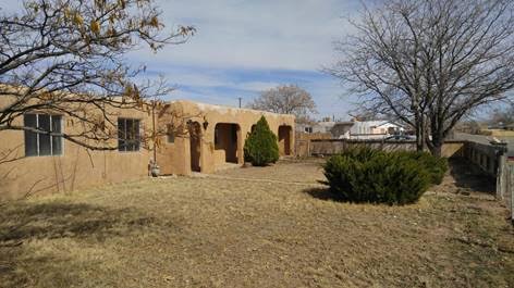 Real Estate Business under the shadow of Beautiful Sandia Mountains in Albuquerque, New Mexico